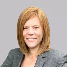 Headshot of Lisa Raff